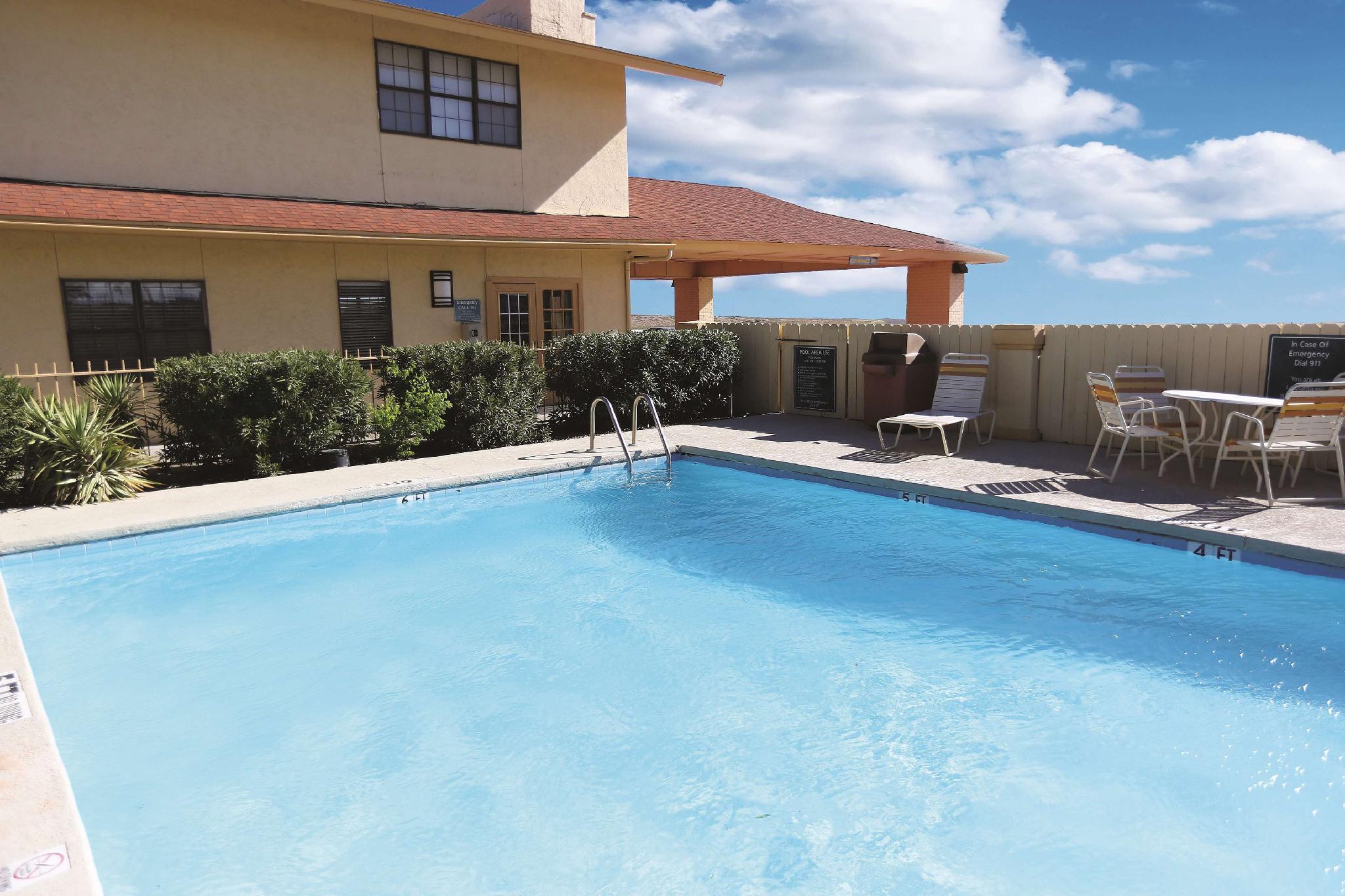 Baymont By Wyndham Fort Stockton Buitenkant foto